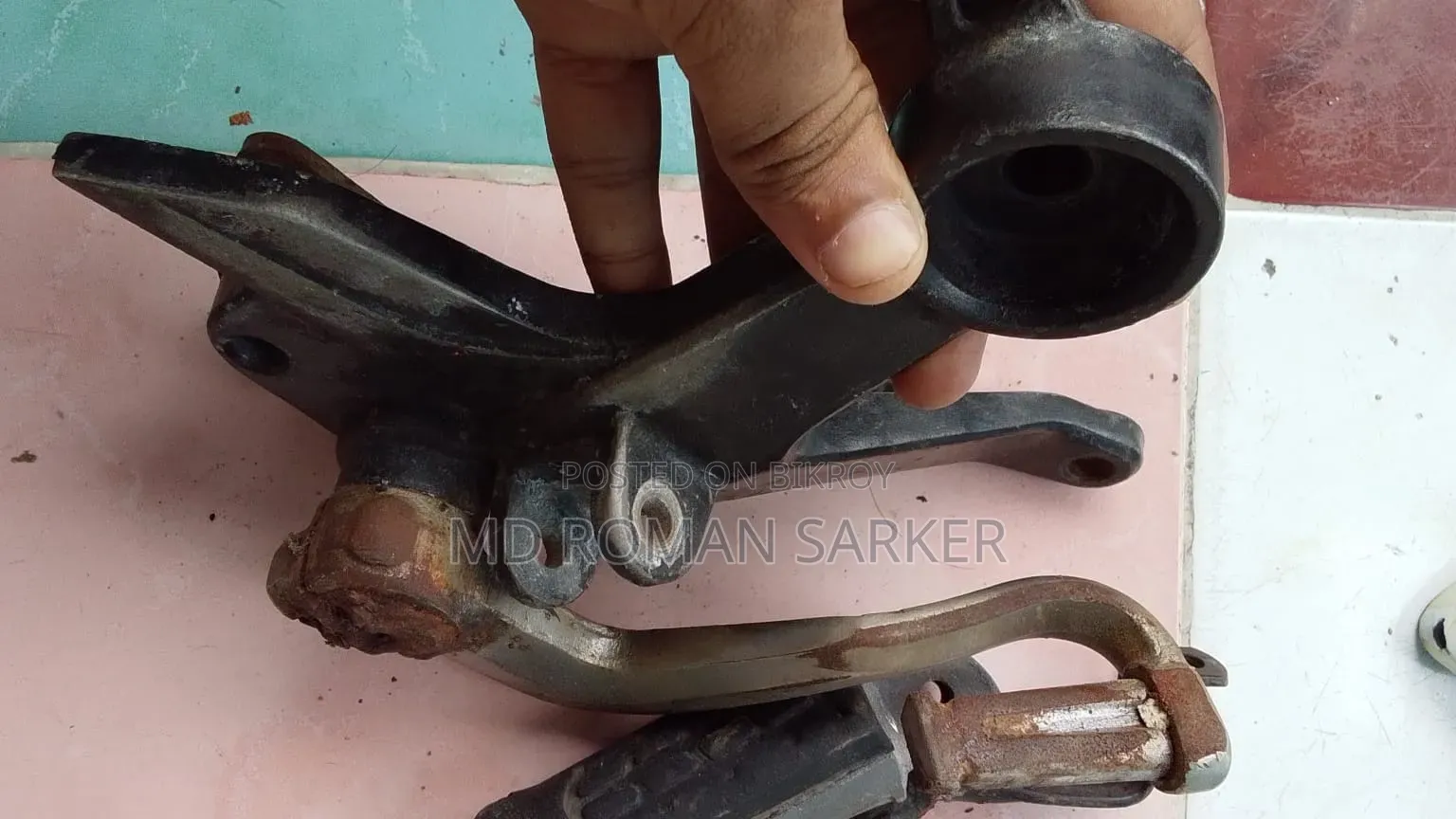 Suzuki Gsxr And Rtr 2v Stock Footrest Breaking Side