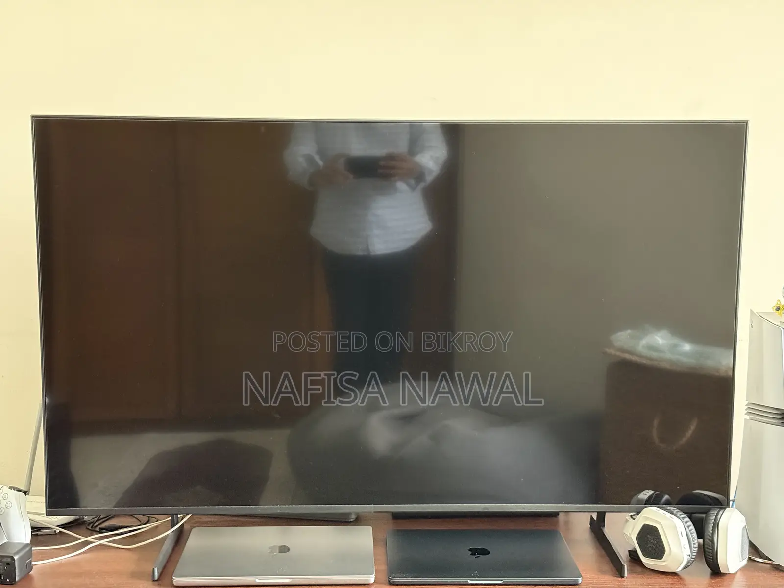 Samsung 50” Crystal UHD Smart TV (Model: DU7500)
