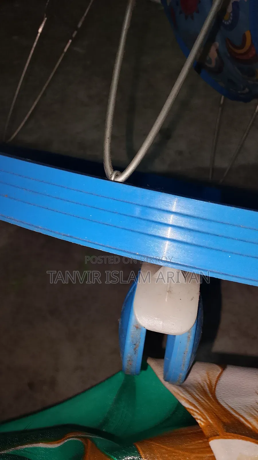 বাচ্চাদের খেলনা গাড়ি