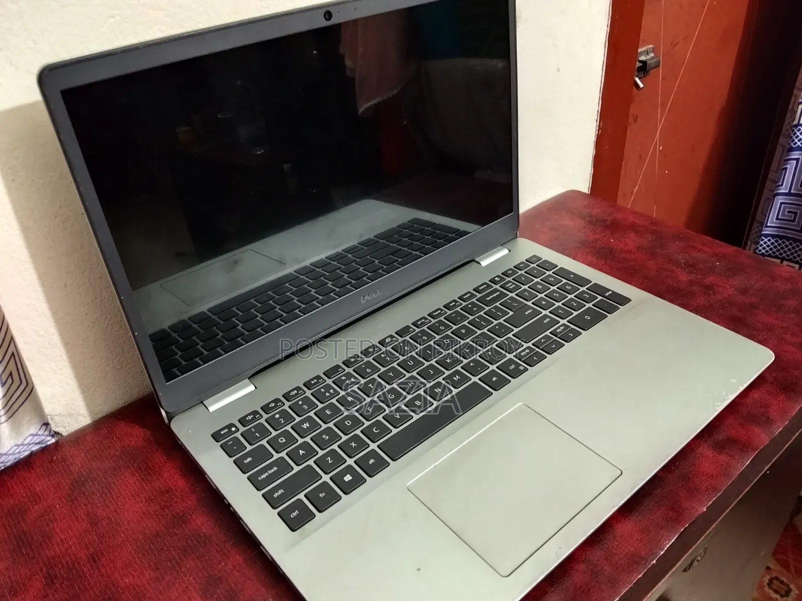 Laptop Dell Inspiron 15 3000 4GB Intel Core I3 HDD+SSD 1T