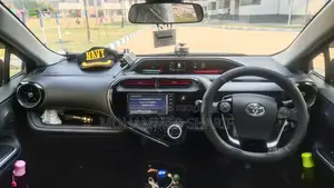 Toyota Aqua 2019 Gray