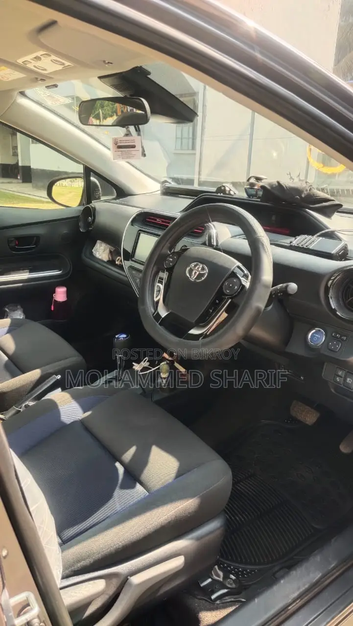Toyota Aqua 2019 Gray