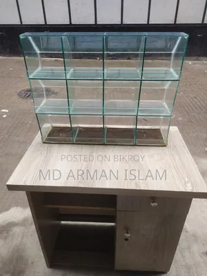 Table + Display Rack