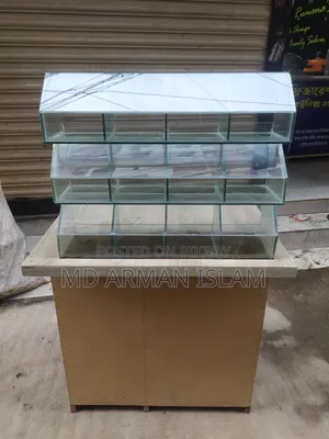 Table + Display Rack