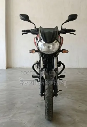 বাজাজ ডিসকভার ১২৫ ২০২১ কালো