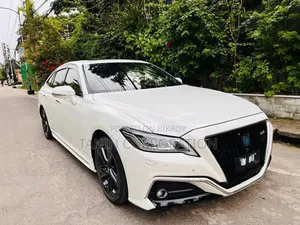 Toyota Crown 2020 Pearl