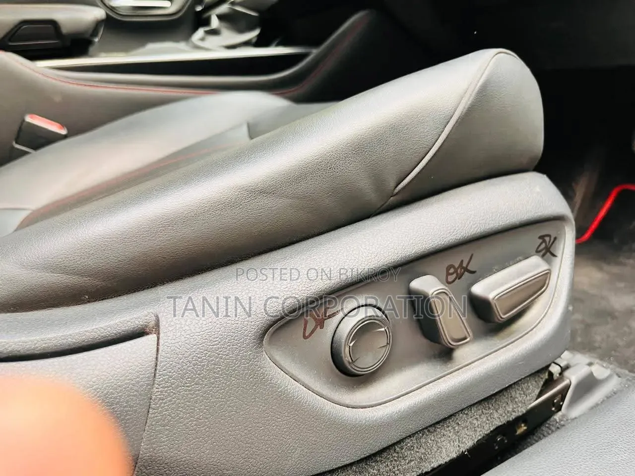 Toyota Crown 2020 Pearl