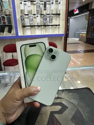 Apple iPhone 15 128 GB Green
