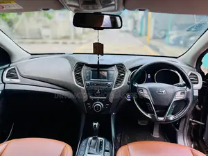 Hyundai Santa Fe 2016 Brown