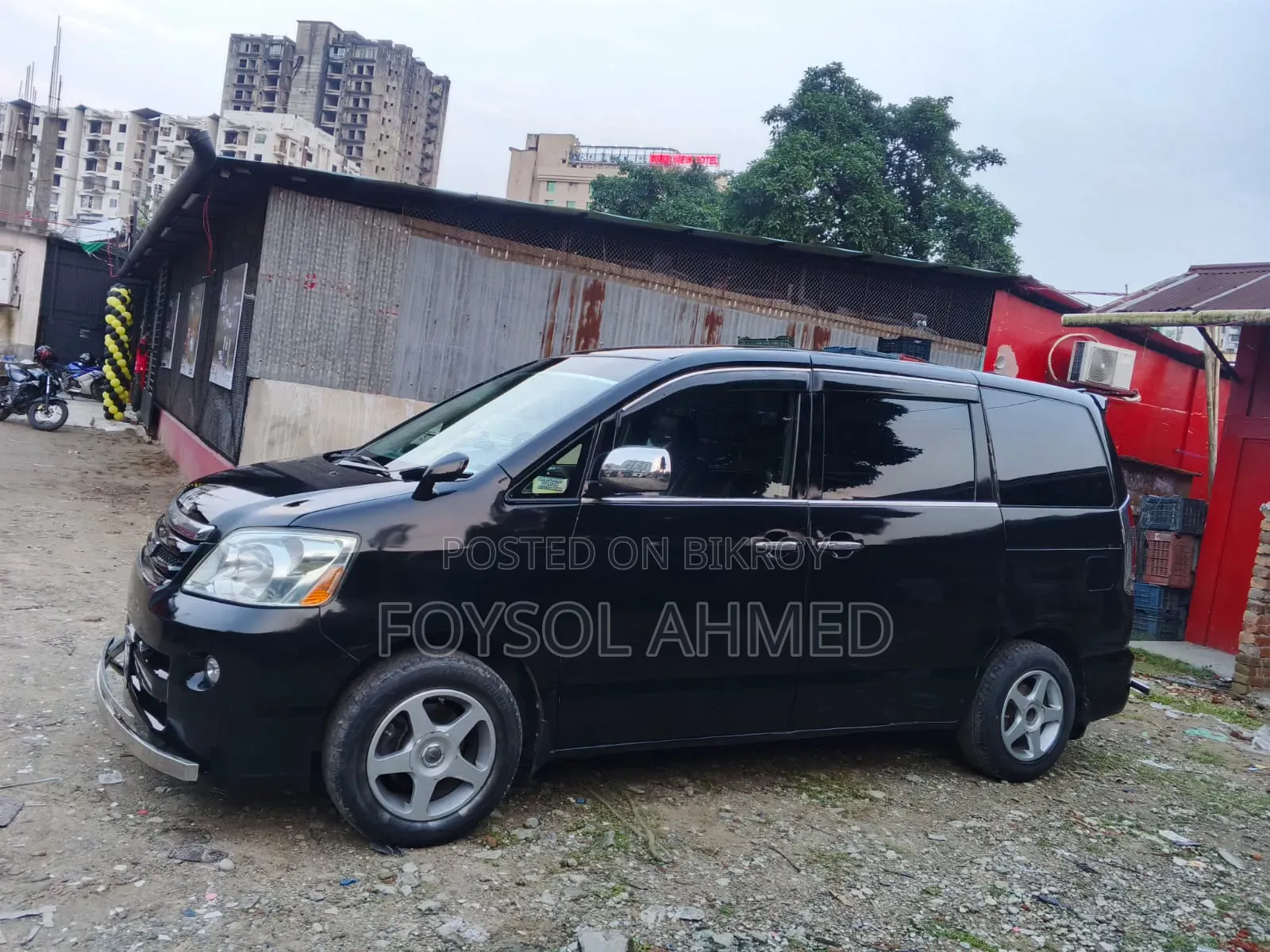 Toyota Noah 2002