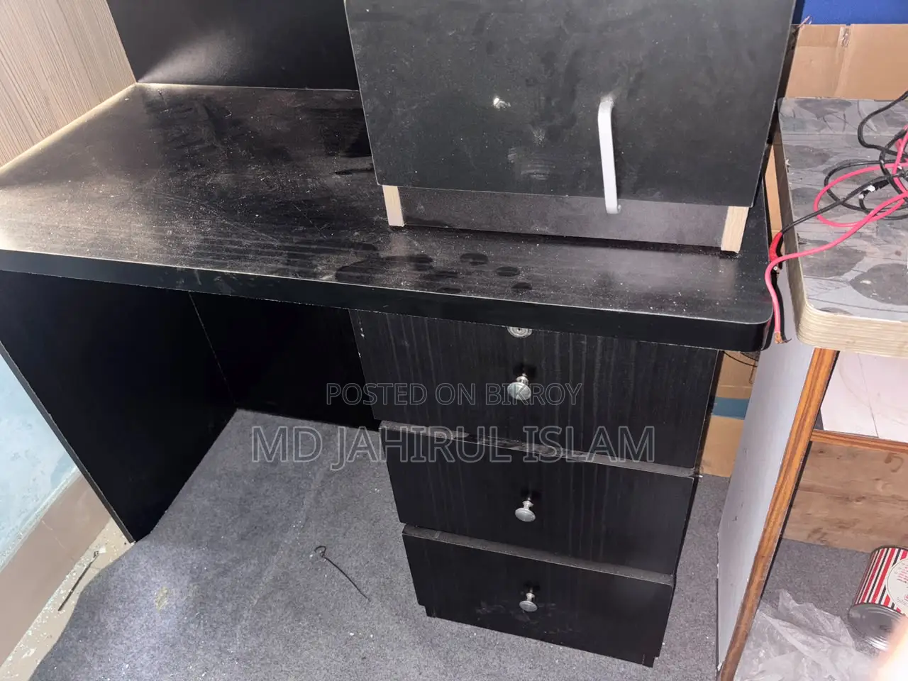 Office Table, Partition and Carpet