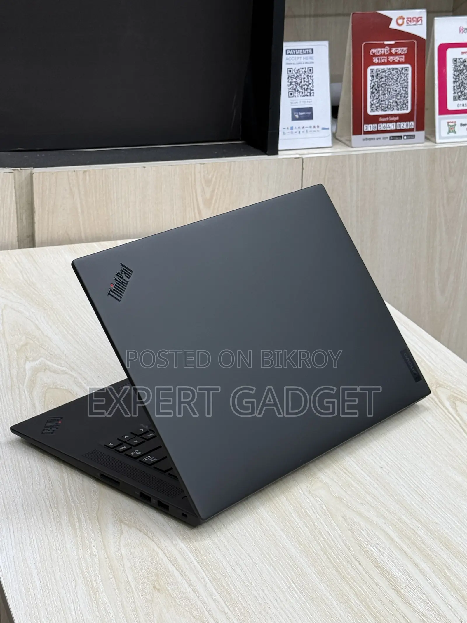 Laptop Lenovo ThinkPad P1 Gen4 32GB Intel Core i7 SSD 512GB