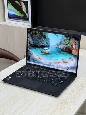 Laptop Lenovo ThinkPad P1 Gen4 32GB Intel Core i7 SSD 512GB