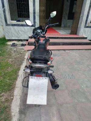 Bajaj Discover 125 2024 Black