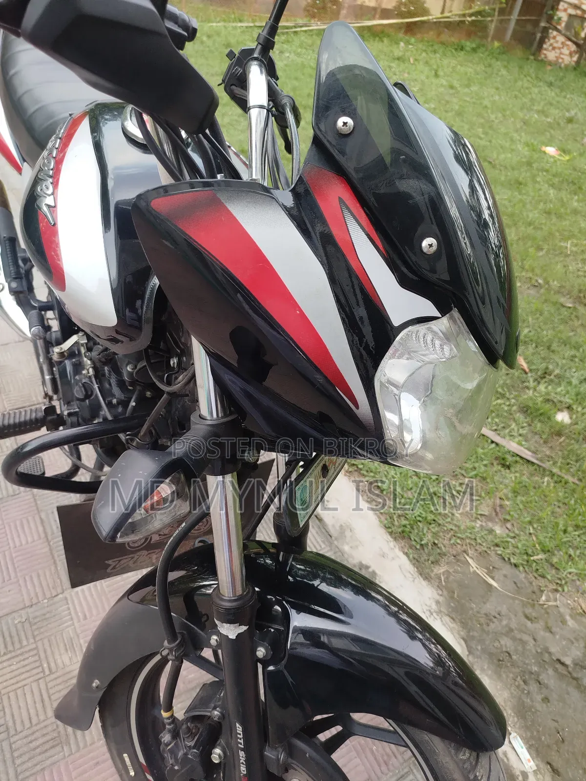 Bajaj Discover 125 2024 Black