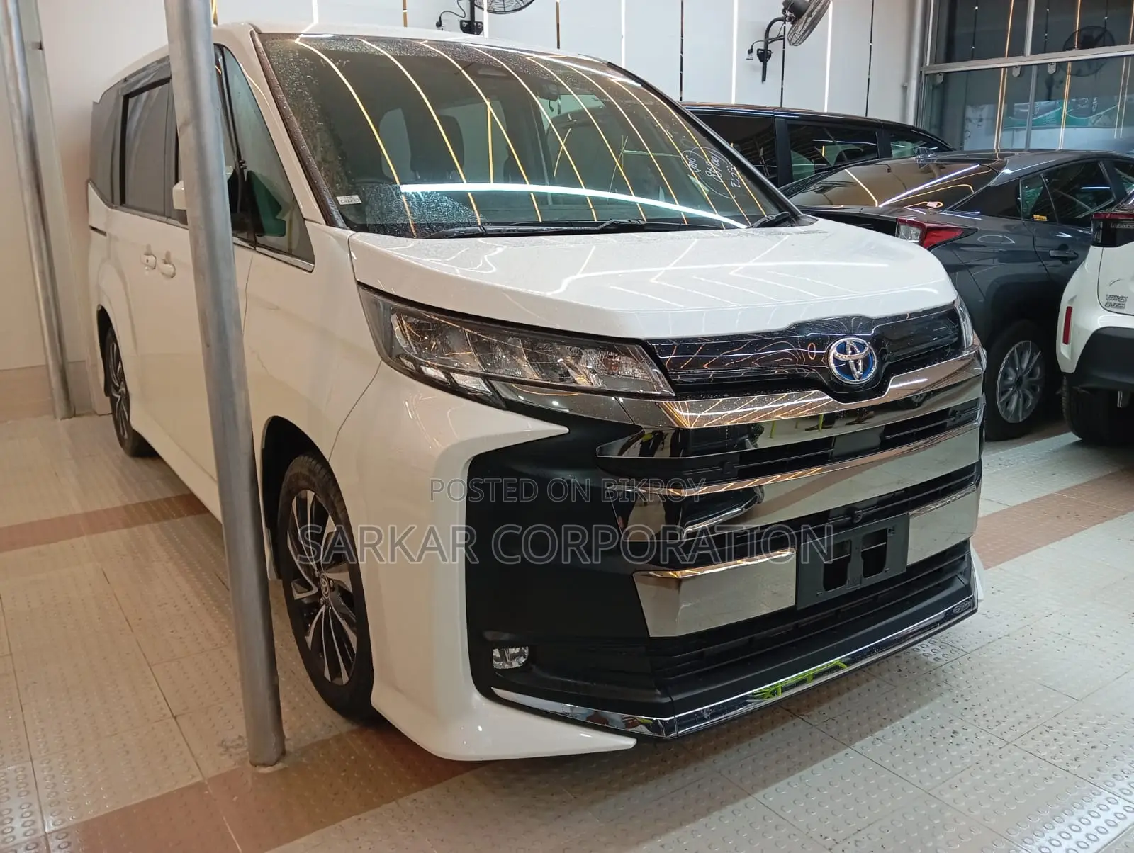 Toyota Noah 2022 White