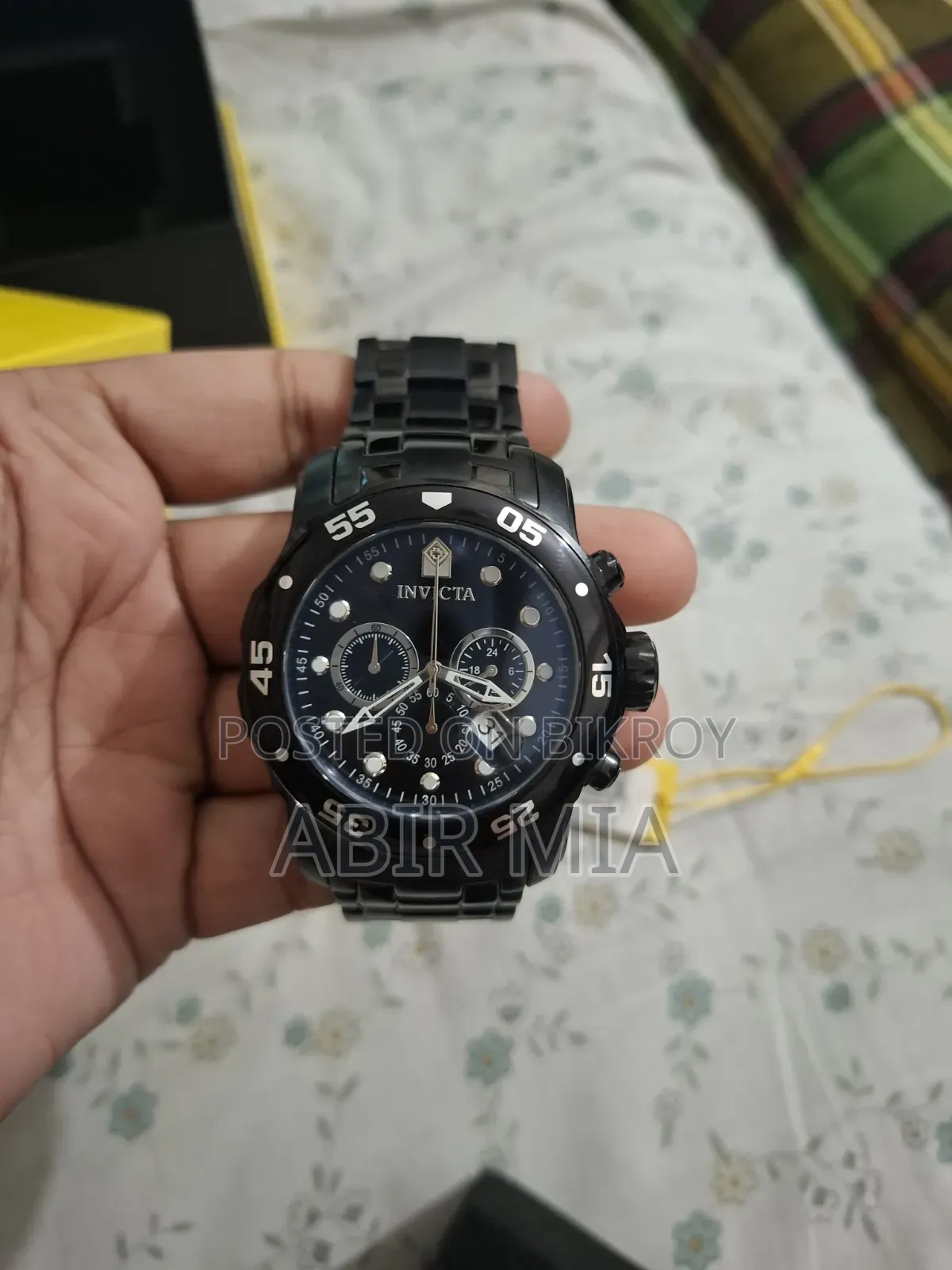 নতুন ঘড়ি, অনেকগুলি থাকার কারণে বিক্রি করে দিব
