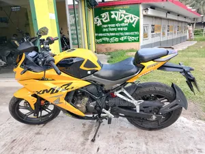 Hero Karizma XMR 210 2024 Yellow