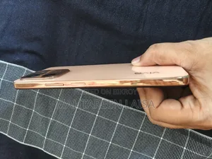 Vivo Y28 8 GB Pink