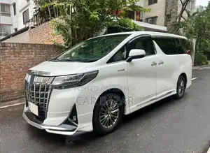 Toyota Alphard 2019 White