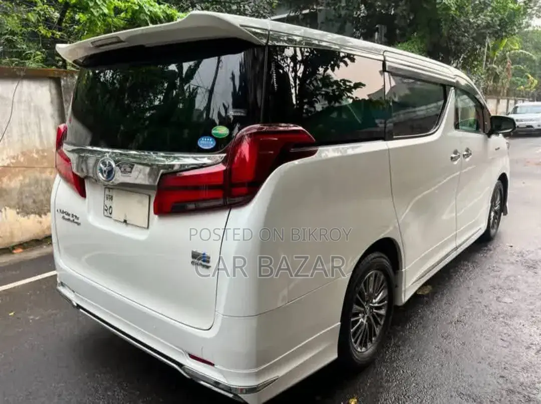 Toyota Alphard 2019 White