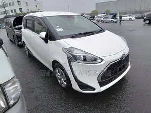 Toyota Sienta 2021 White