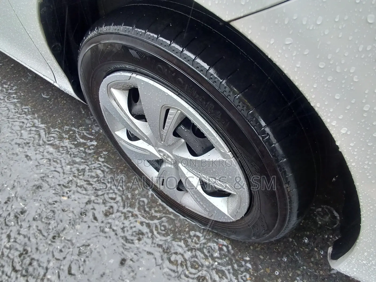 Toyota Sienta 2021 White