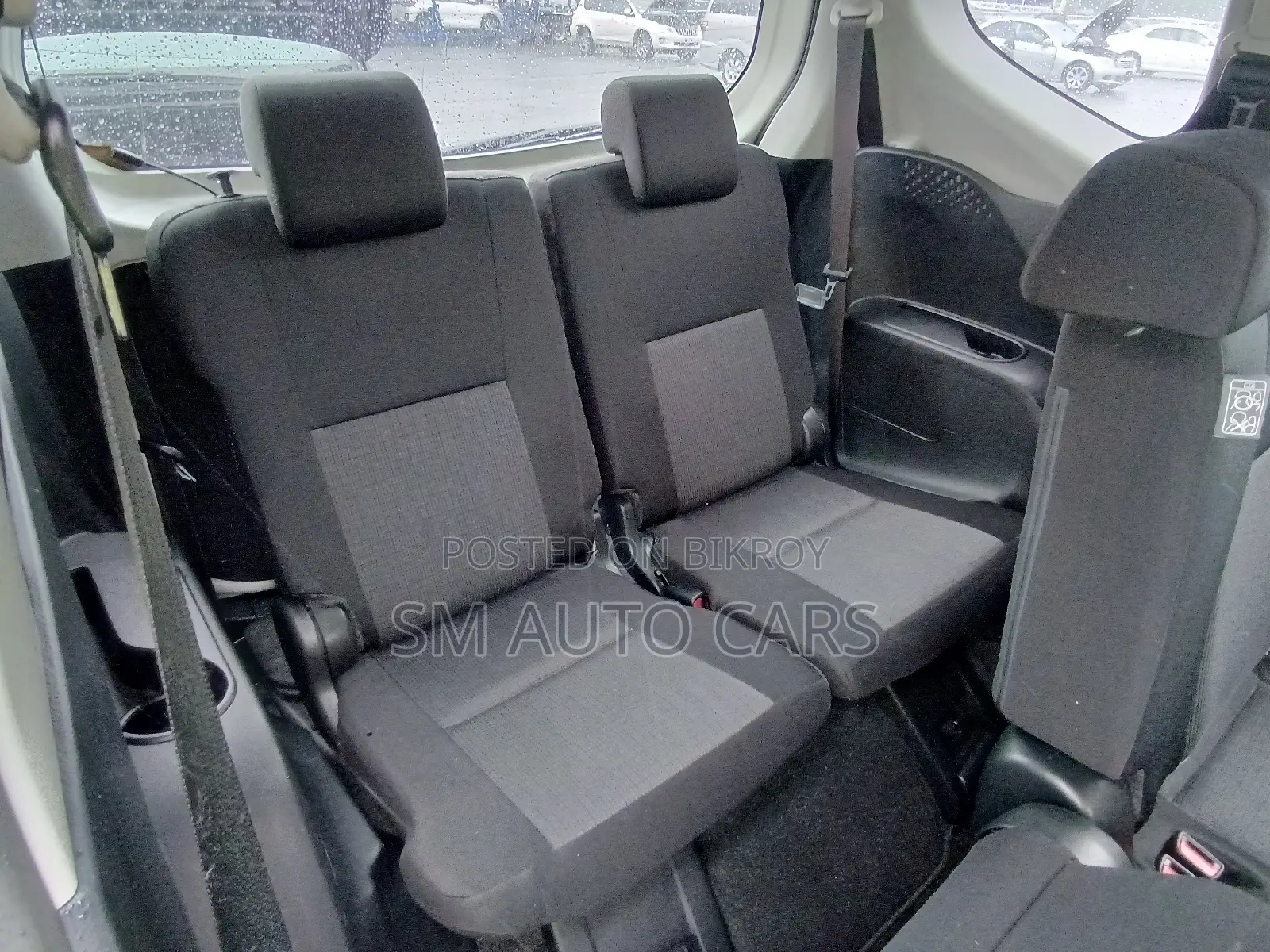 Toyota Sienta 2021 White