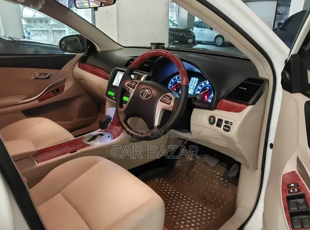 Toyota Premio 2014 White