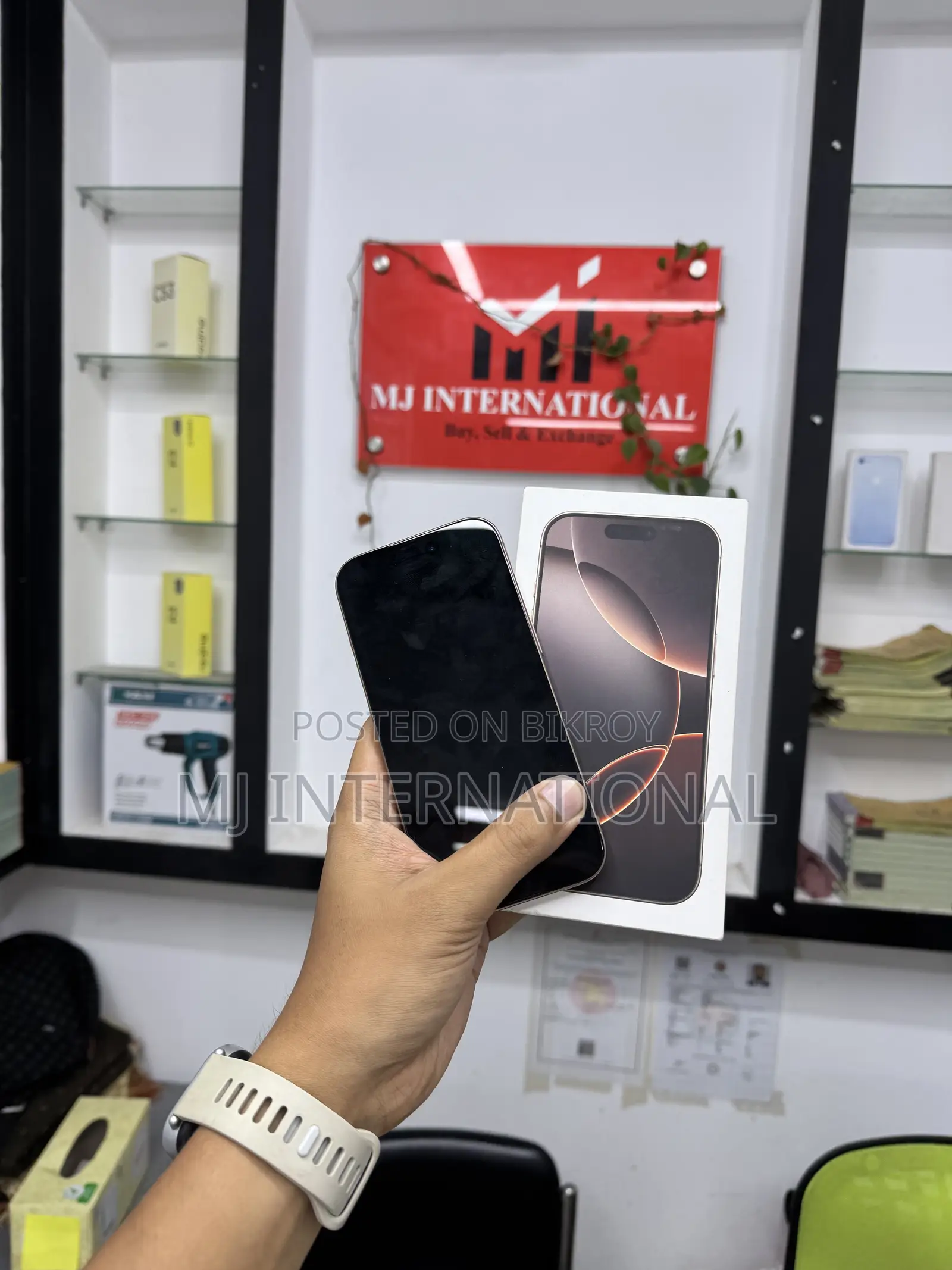 Apple iPhone 16 Pro 256 GB Gold