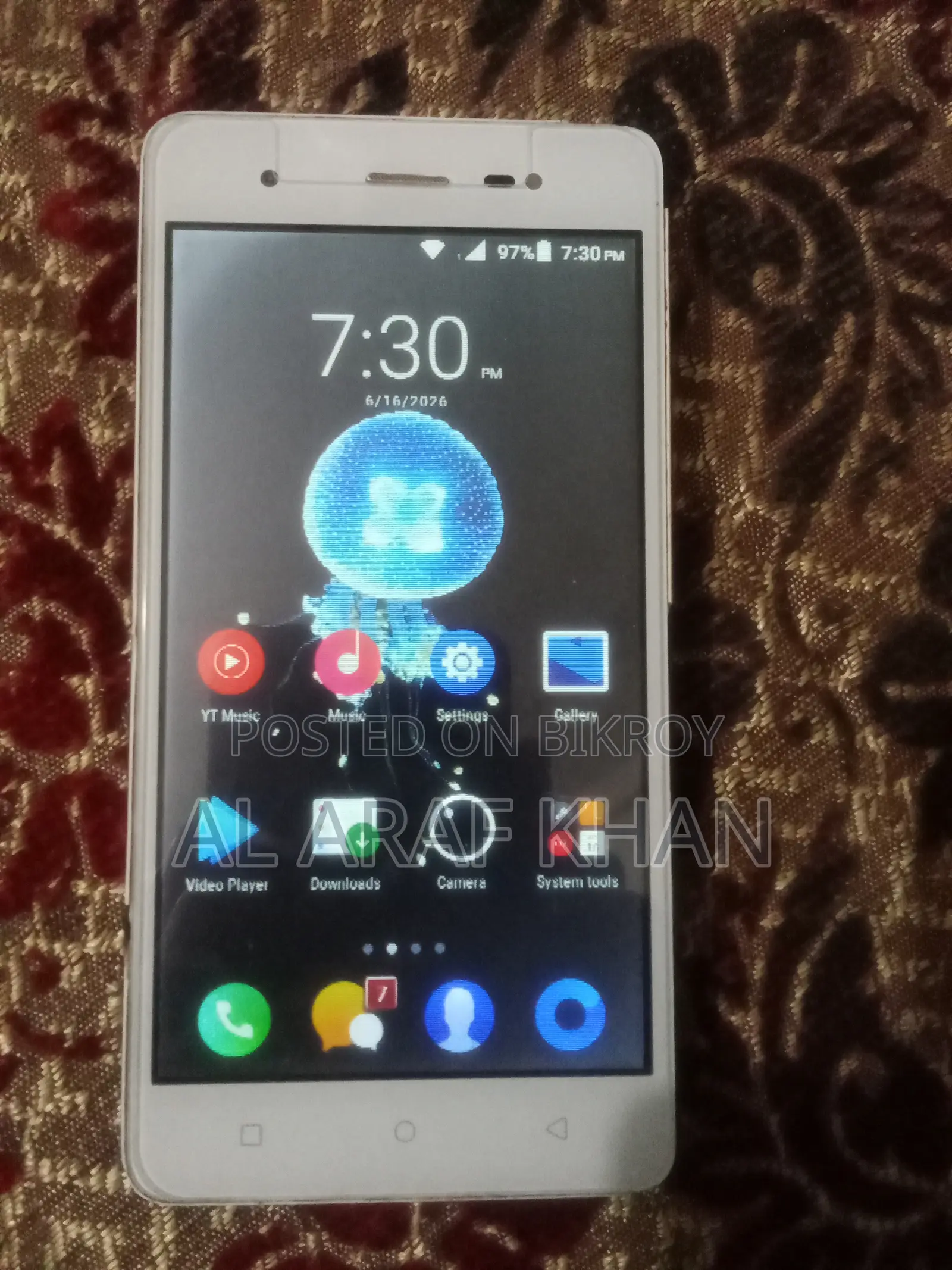 Lava 16 GB Black