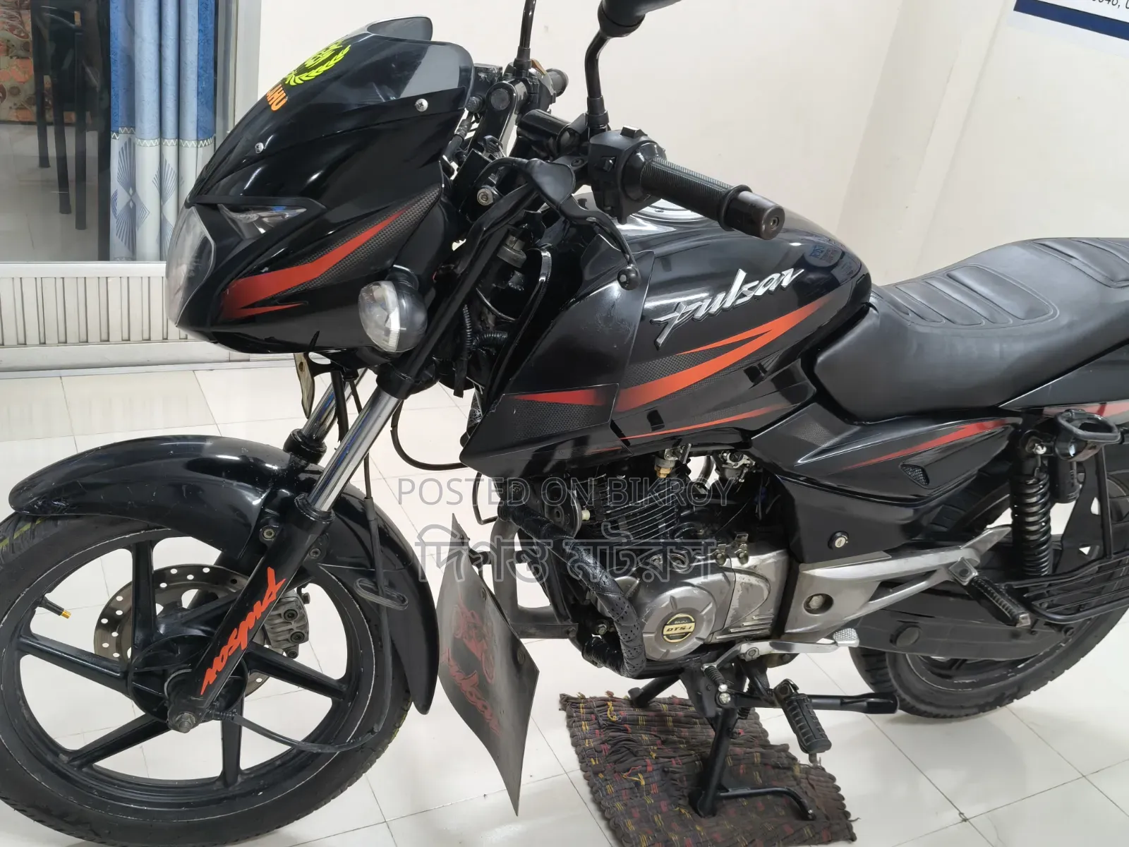 বাজাজ পালসার ১৫০ ২০১৬ কালো