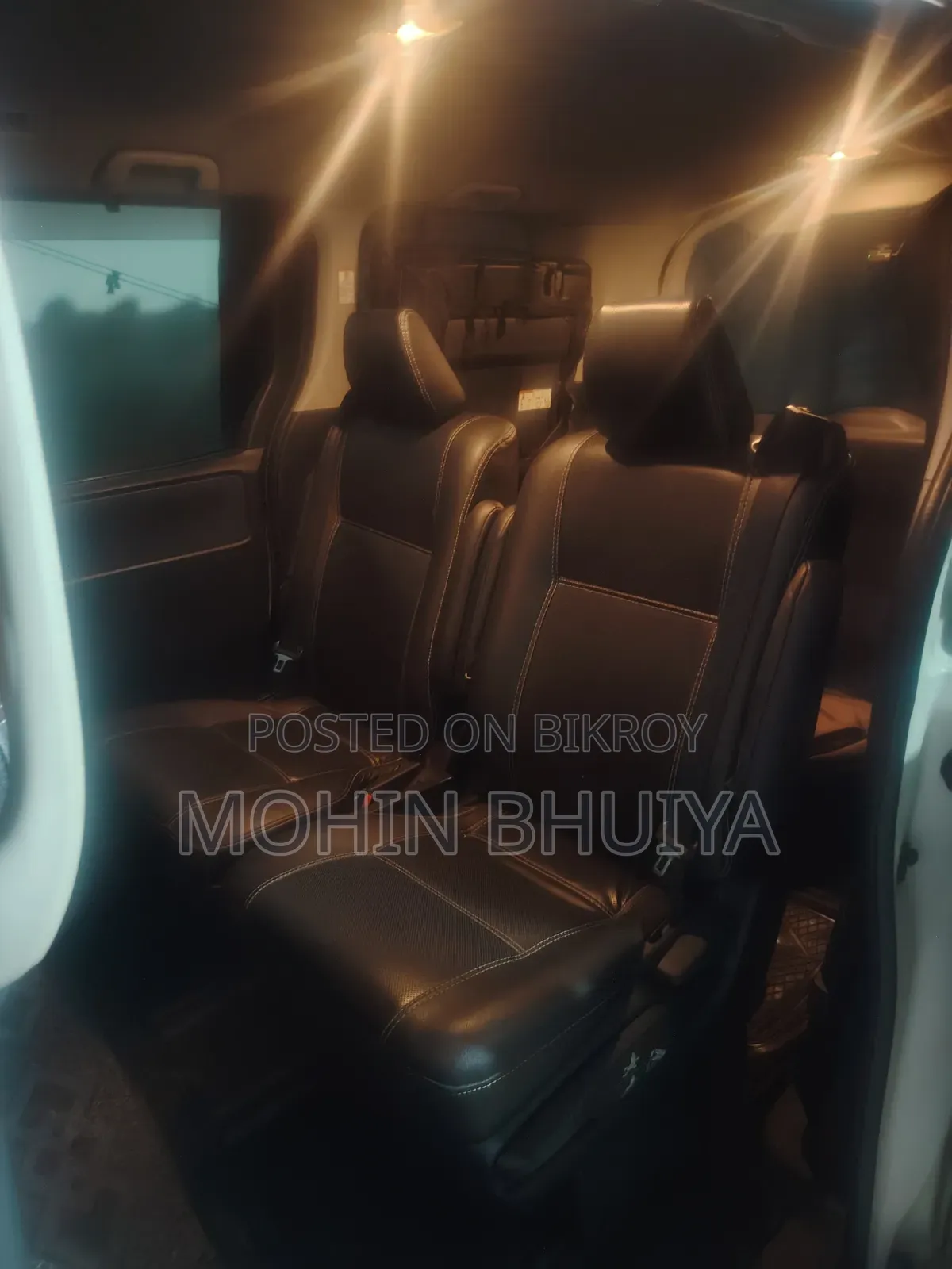 Toyota Noah 1.8 Front-Wheel Drive Hybrid (7 Seater) 2017 White
