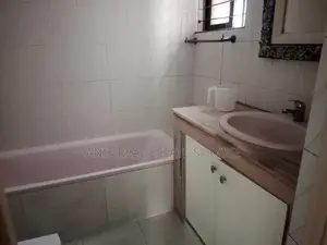 গুলশানের অনিক রিয়েল এস্টেটে ৪ বেডরুমের অ্যাপার্টমেন্ট বিক্রয়ের জন্য