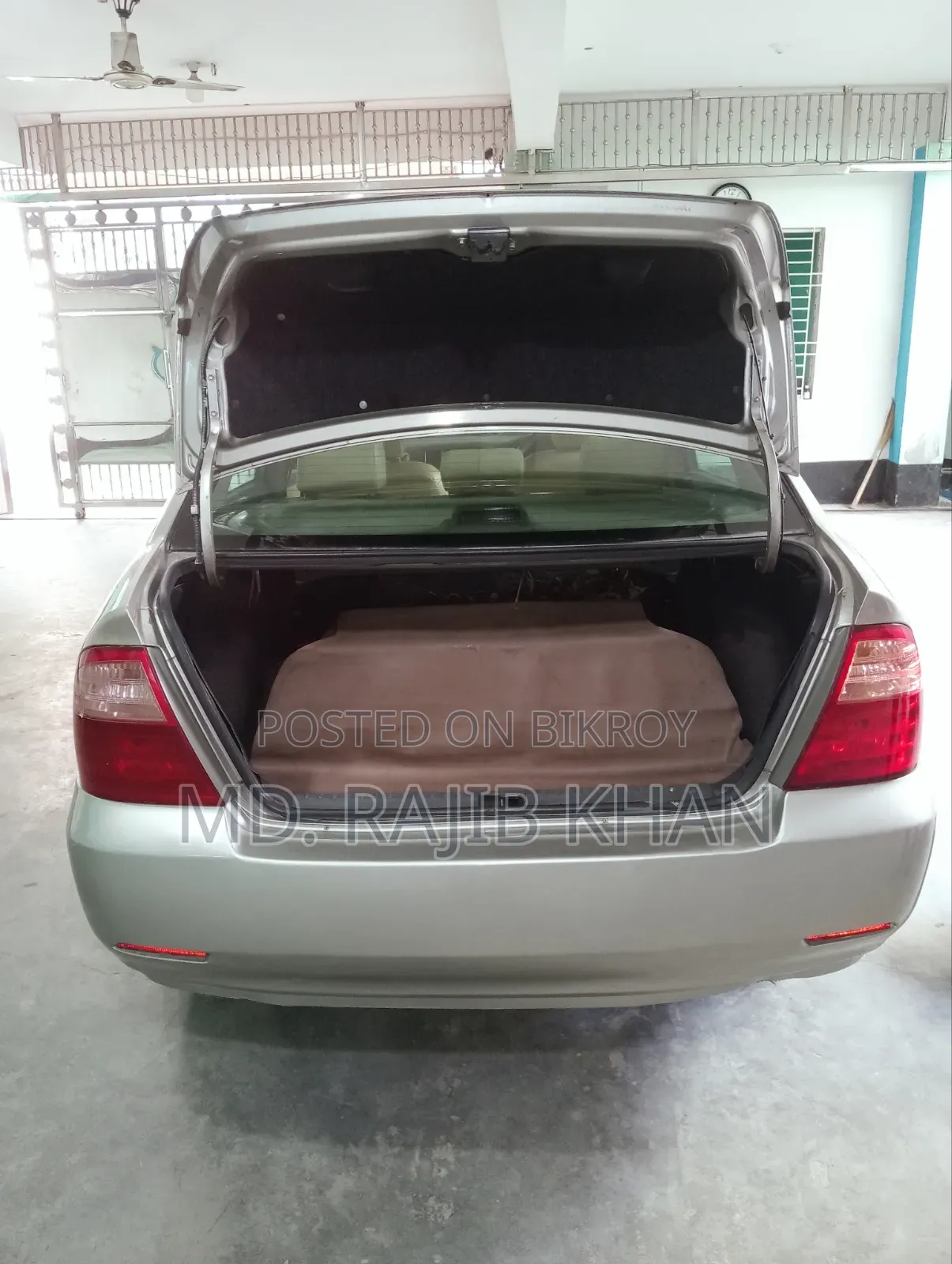 Toyota Corolla 2005 Gold
