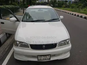 Toyota Corolla Automatic 1999 White