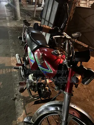 হিরো ২০১৮ লাল