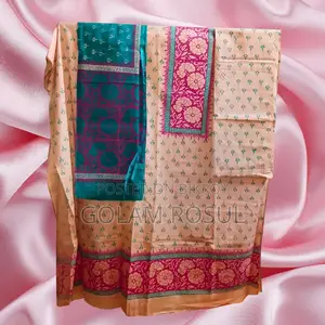 আনস্ট্রিচড ব্লক প্রিন্টেড সালোয়ার কামিজ