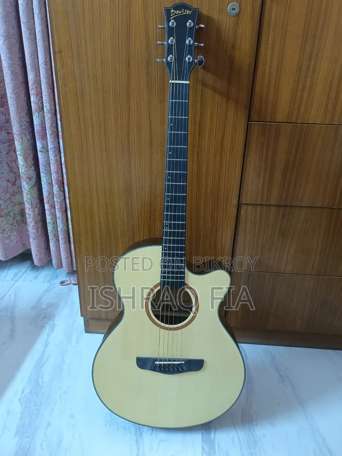Deviser Guitar