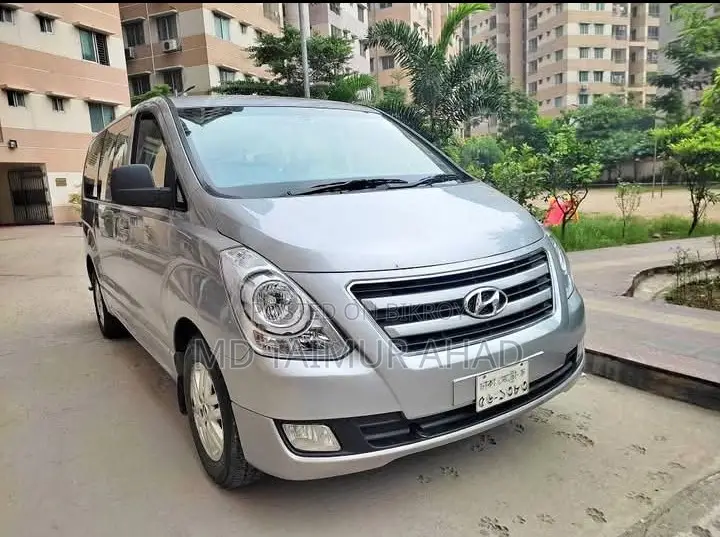 Hyundai H1 2016 Gray