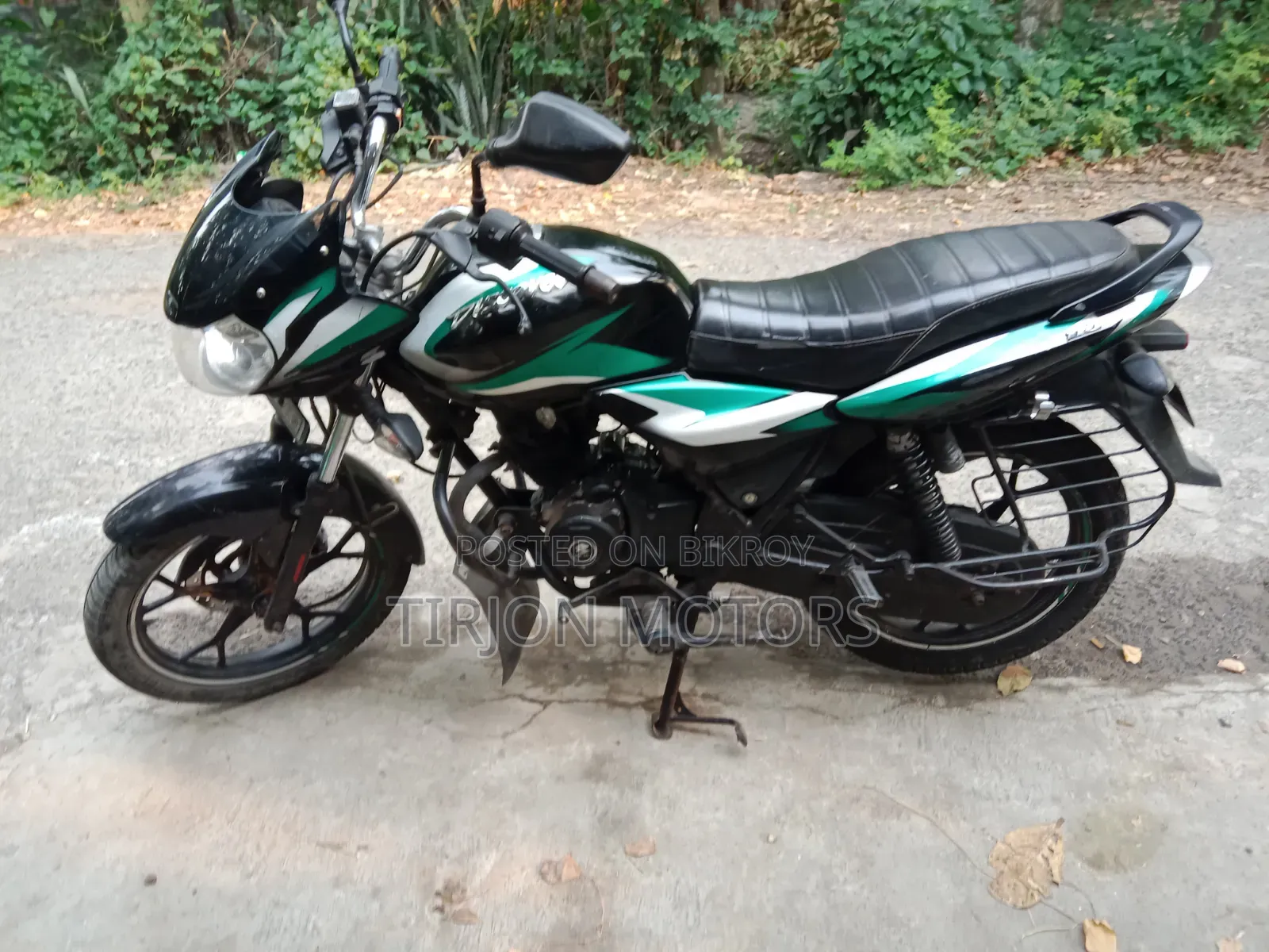 Bajaj Discover 110 2022 কালো