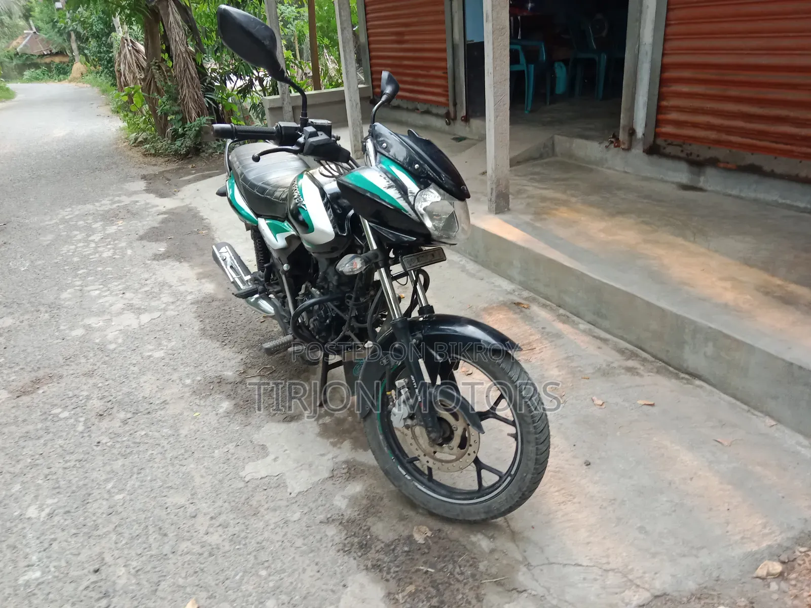 Bajaj Discover 110 2022 কালো