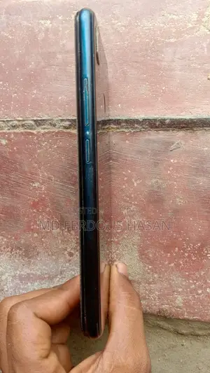 Vivo Y11 32 GB Blue