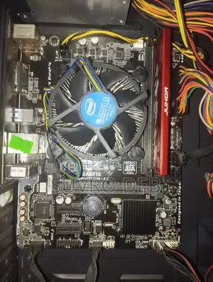 Gigabyte GA-H110MSTX-HD3-ZK 8GB Intel Core I5 SSD 128GB