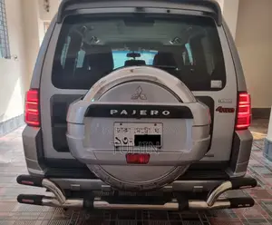 Mitsubishi Pajero 2006 Silver