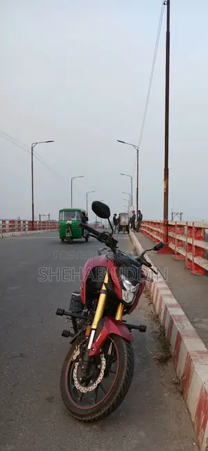 Honda Hornet 2025 Red