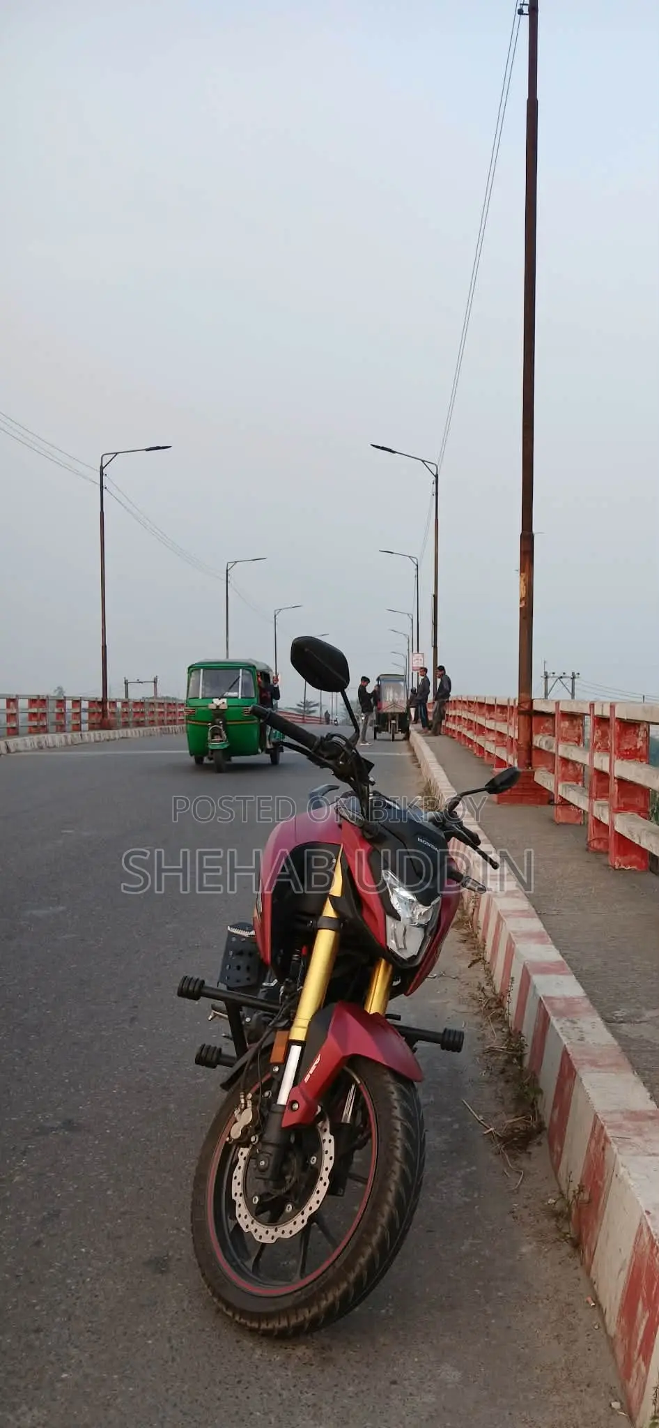 Honda Hornet 2025 Red