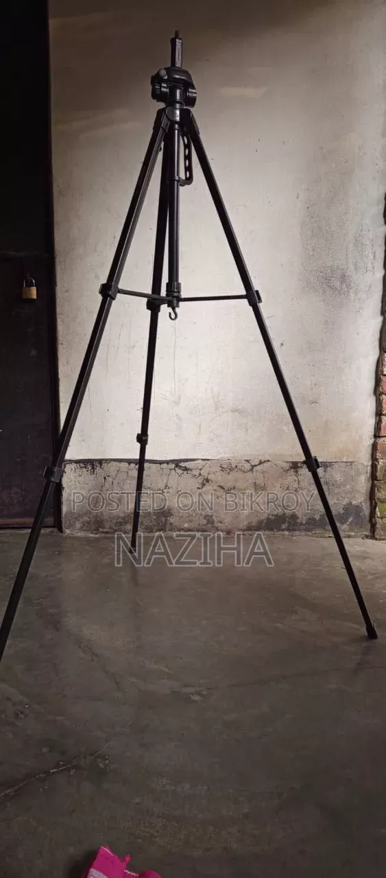 A tripod will be sold urgently