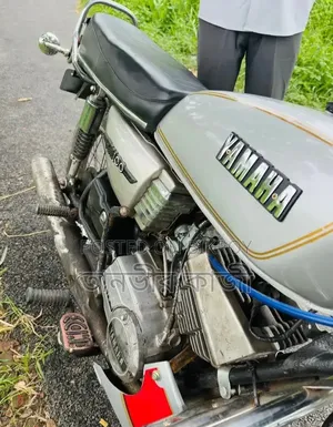 Yamaha 1996