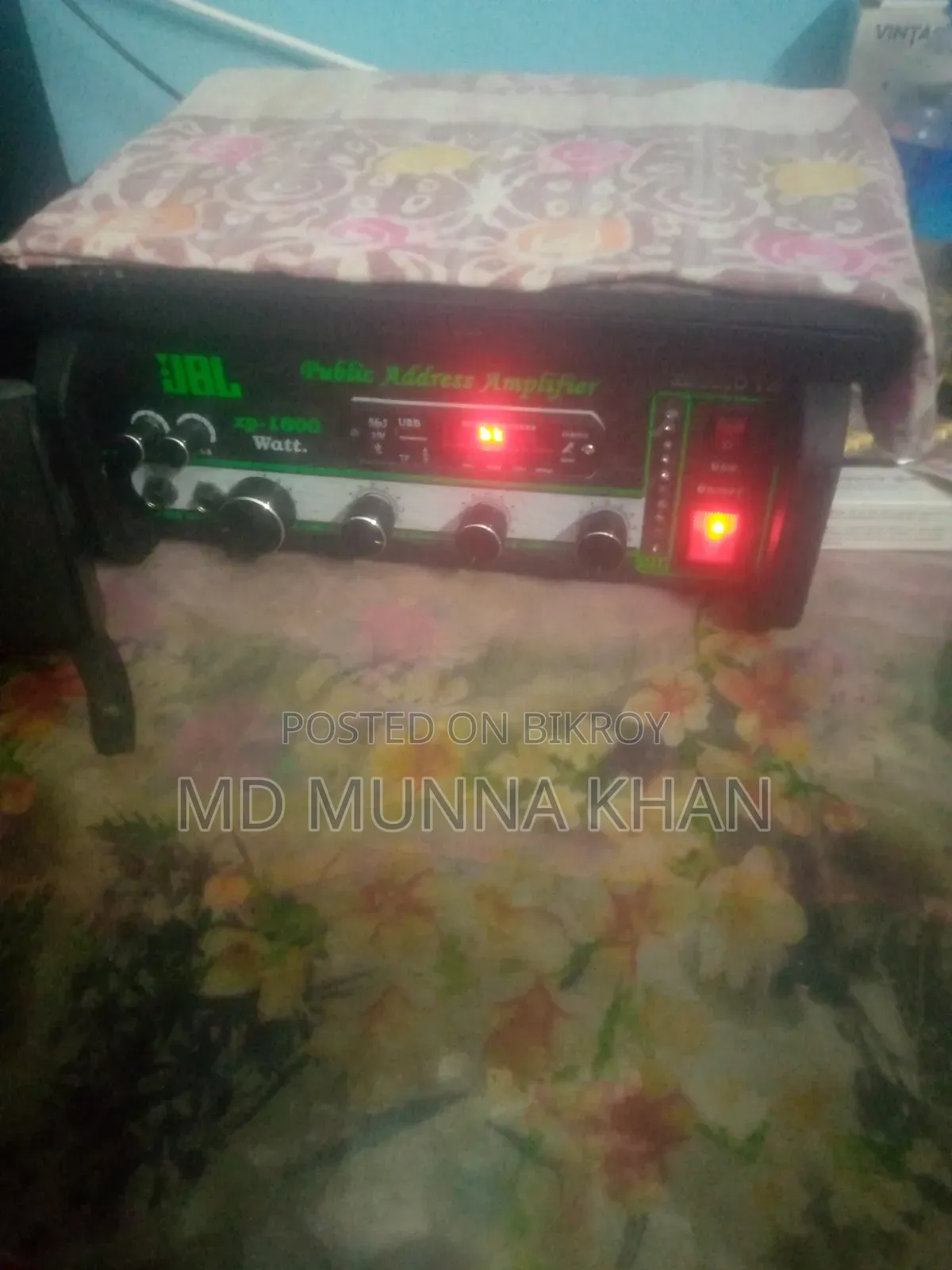 Amplifier 8 Transistor 12' Speaker 4 Pieces Support